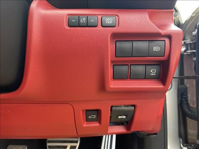 TOYOTA LEXUS IS300H 2021 Image 31