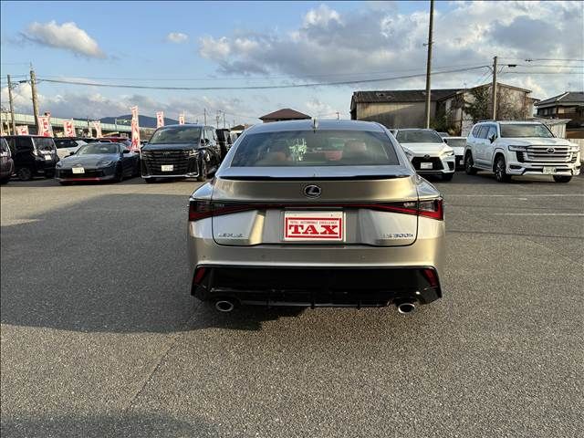 TOYOTA LEXUS IS300H 2021 Image 31