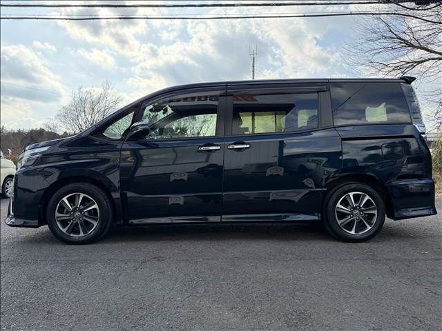 TOYOTA VOXY 2019 Image 31