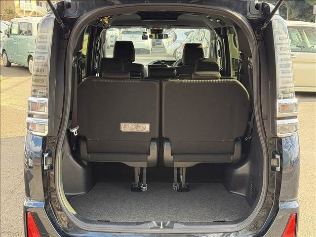 TOYOTA VOXY 2019 Image 31