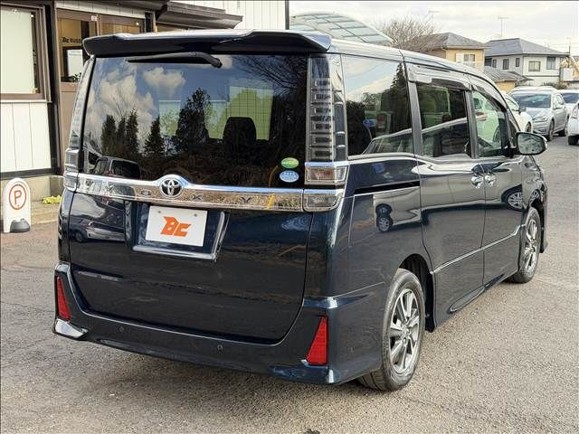 TOYOTA VOXY 2019 Image 31