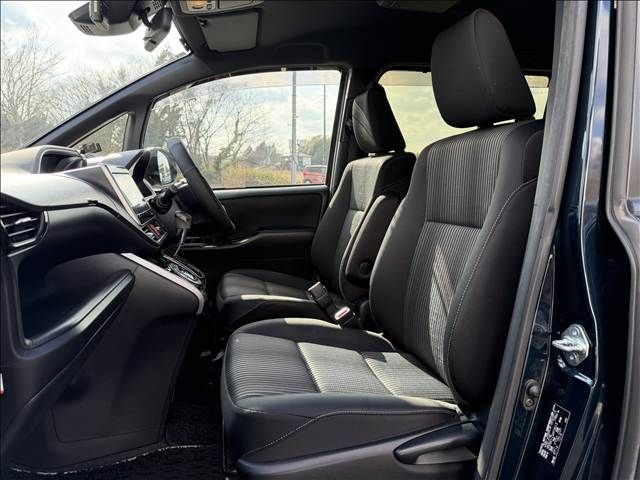 TOYOTA VOXY 2019 Image 31