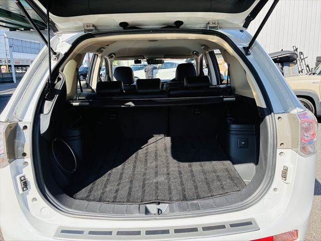 MITSUBISHI OUTLANDER PHEV 2013 Image 31