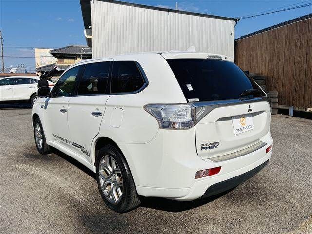 MITSUBISHI OUTLANDER PHEV 2013 Image 31