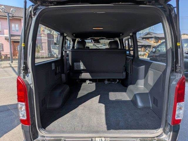 TOYOTA HIACE VAN 4WD 2019 Image 31