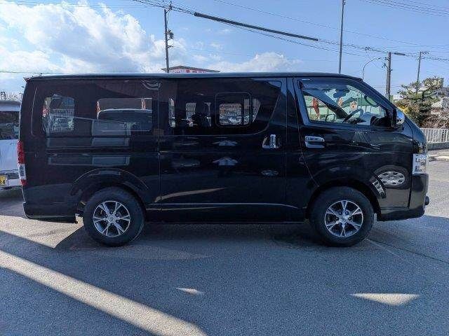 TOYOTA HIACE VAN 4WD 2019 Image 31