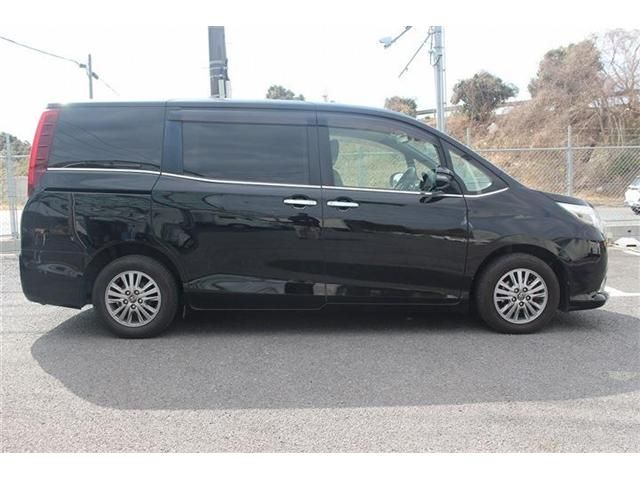 TOYOTA ESQUIRE 2015 Image 31