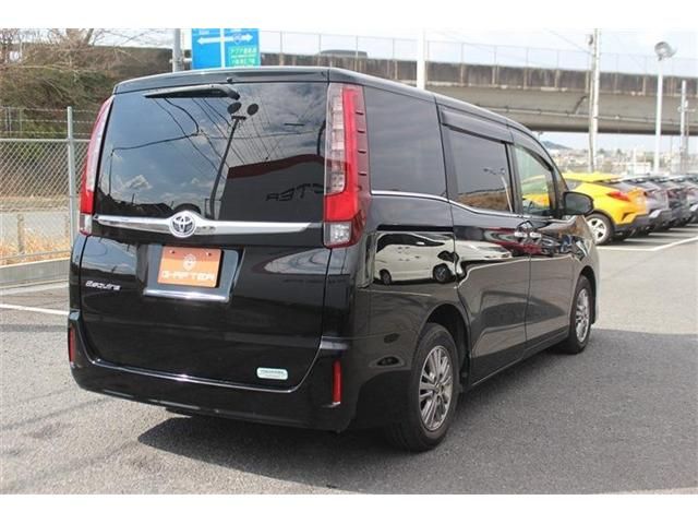 TOYOTA ESQUIRE 2015 Image 31