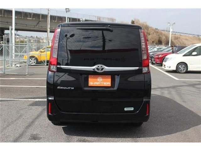 TOYOTA ESQUIRE 2015 Image 31