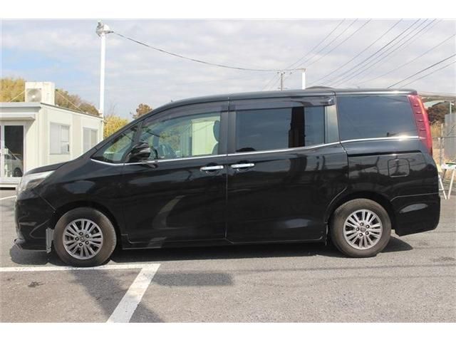 TOYOTA ESQUIRE 2015 Image 31