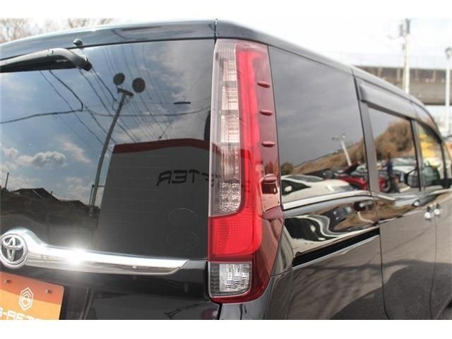 TOYOTA ESQUIRE 2015 Image 31