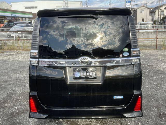 TOYOTA VOXY 2017 Image 31