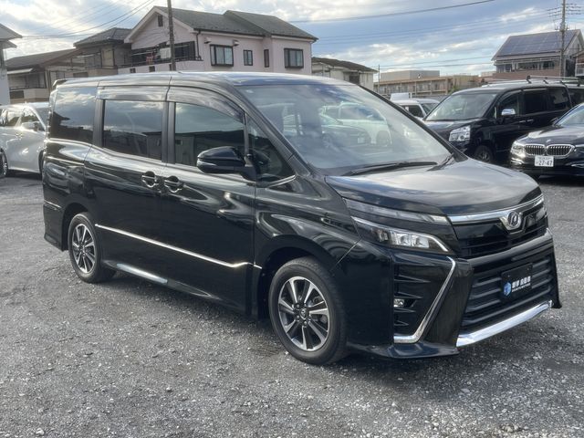 TOYOTA VOXY 2017 Image 31