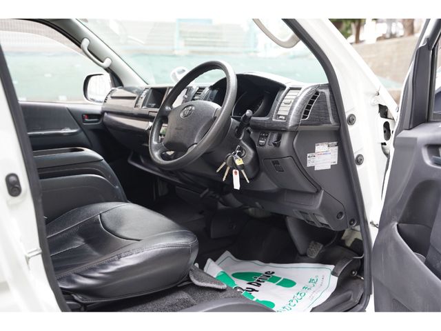 TOYOTA REGIUSACE VAN 2WD 2013 Image 31