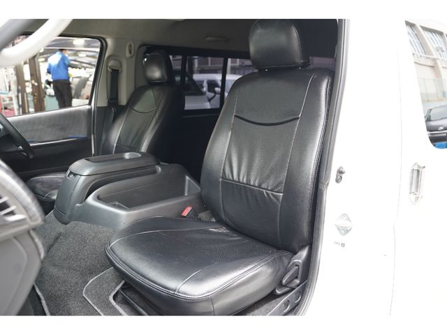 TOYOTA REGIUSACE VAN 2WD 2013 Image 31