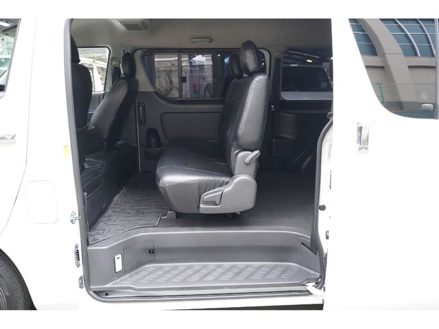 TOYOTA REGIUSACE VAN 2WD 2013 Image 31