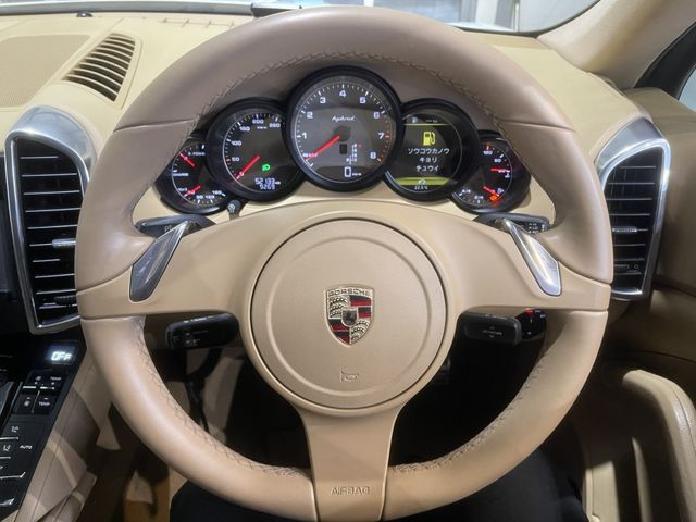 PORSCHE CAYENNE 2011 Image 31