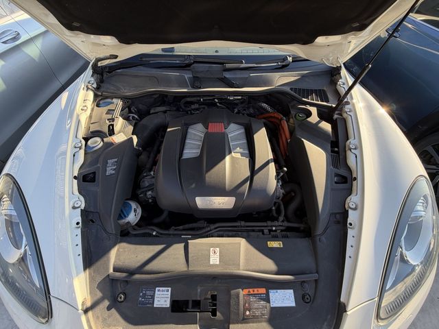 PORSCHE CAYENNE 2011 Image 31