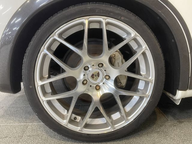 PORSCHE CAYENNE 2011 Image 31