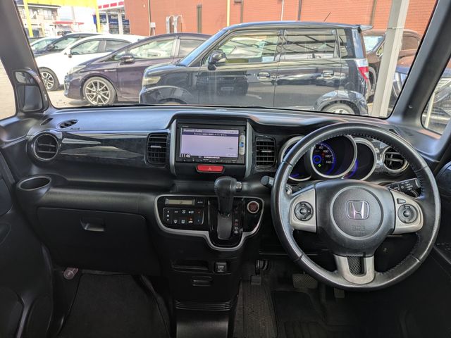 HONDA N BOX 2013 Image 31