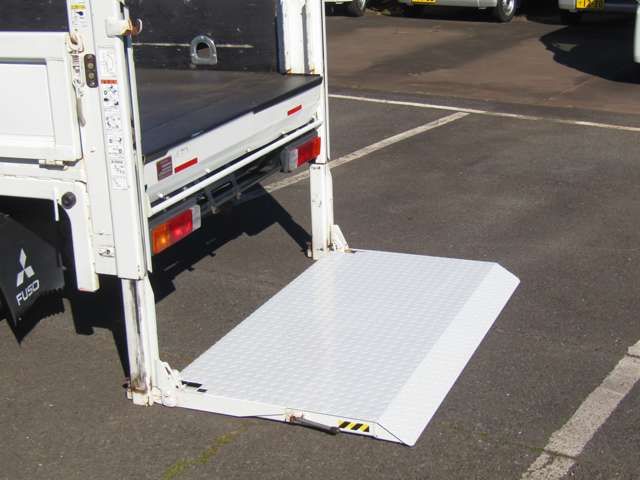 MITSUBISHI CANTER 2018 Image 31