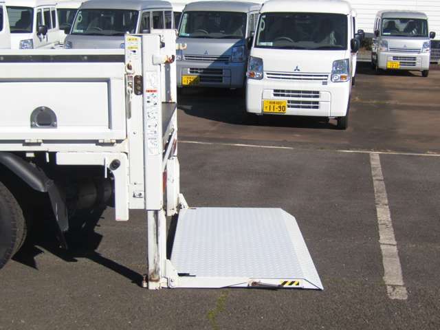 MITSUBISHI CANTER 2018 Image 31