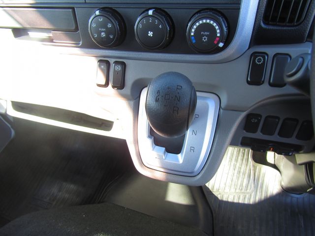 MITSUBISHI CANTER 2018 Image 31