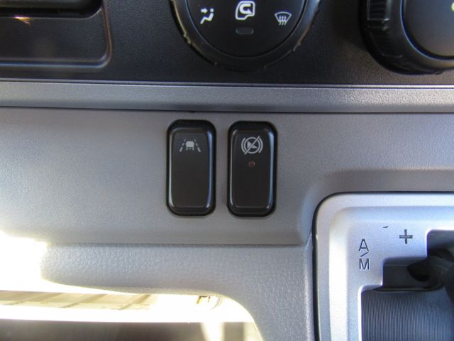 MITSUBISHI CANTER 2018 Image 31