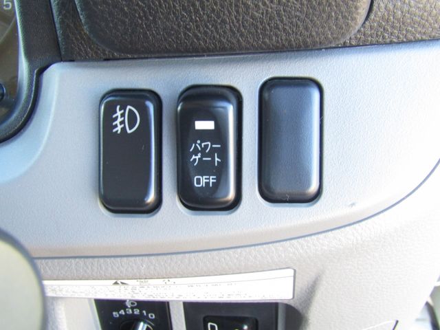 MITSUBISHI CANTER 2018 Image 31