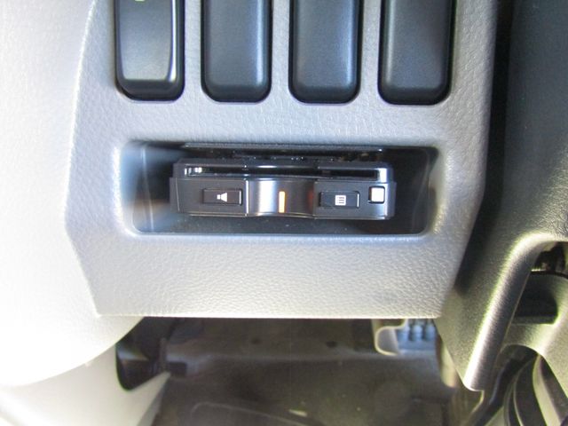 MITSUBISHI CANTER 2018 Image 31