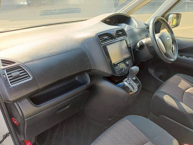 NISSAN SERENA  S-HYBRID 4WD 2015 Image 31