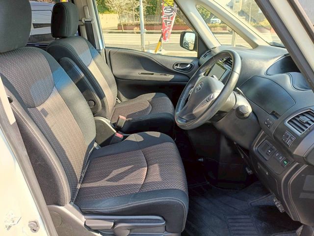 NISSAN SERENA  S-HYBRID 4WD 2015 Image 31