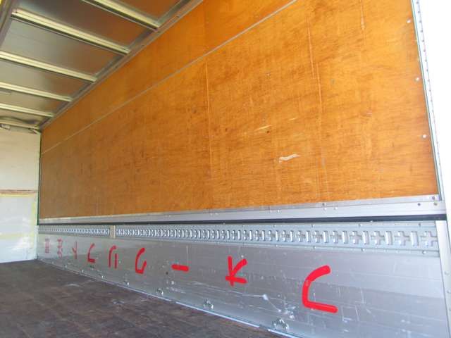 MITSUBISHI FUSOU FIGHTER 2005 Image 31