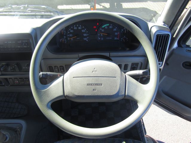 MITSUBISHI FUSOU FIGHTER 2005 Image 31