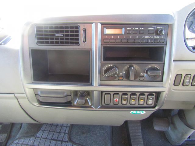 MITSUBISHI FUSOU FIGHTER 2005 Image 31