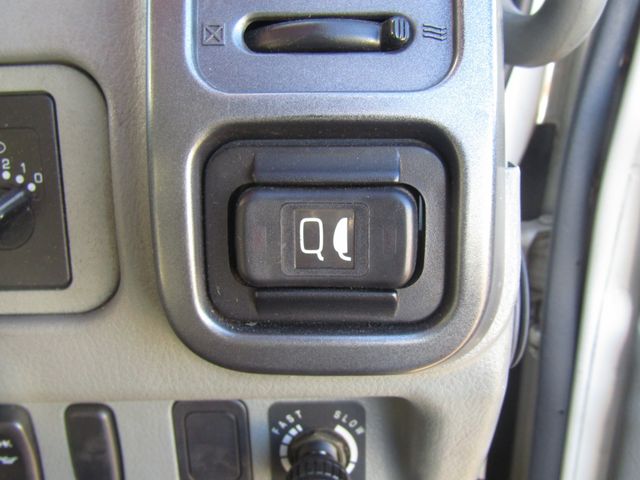 MITSUBISHI FUSOU FIGHTER 2005 Image 31