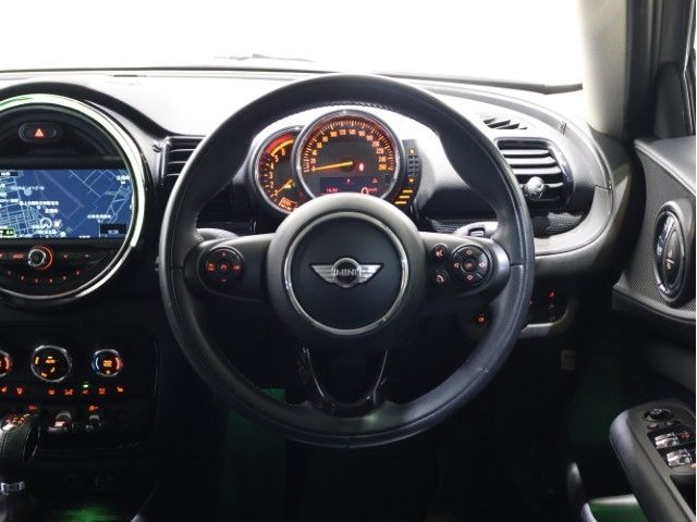 BMW MINI COOPER SD C 2017 Image 31