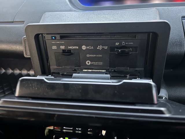 DAIHATSU TANTO CUSTOM 2021 Image 31