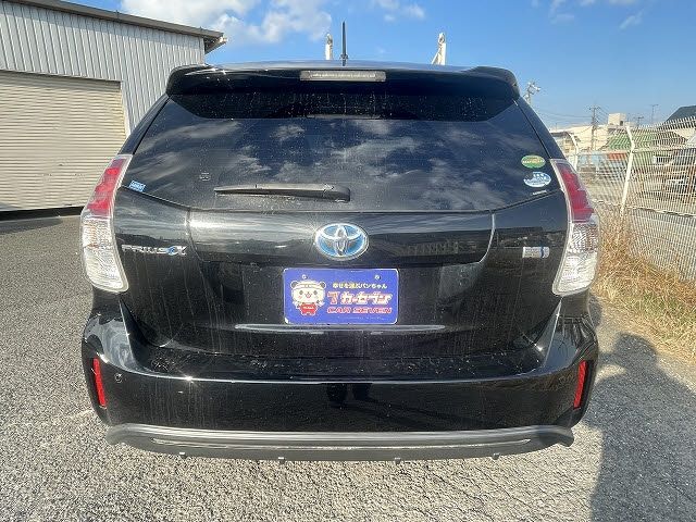 TOYOTA PRIUS ALPHA 2015 Image 31