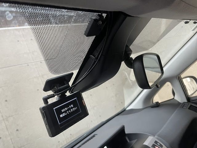 TOYOTA PRIUS ALPHA 2015 Image 31