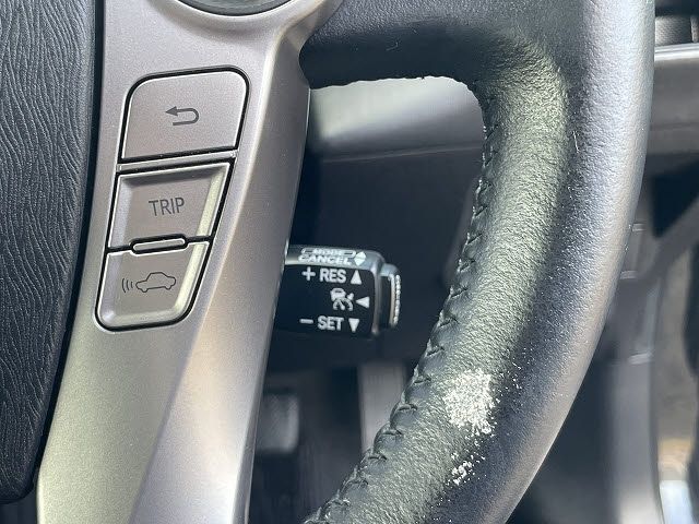 TOYOTA PRIUS ALPHA 2015 Image 31