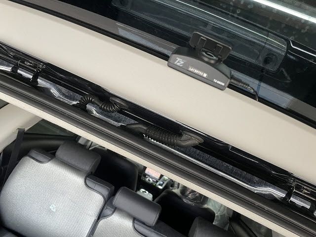 TOYOTA PRIUS ALPHA 2015 Image 31