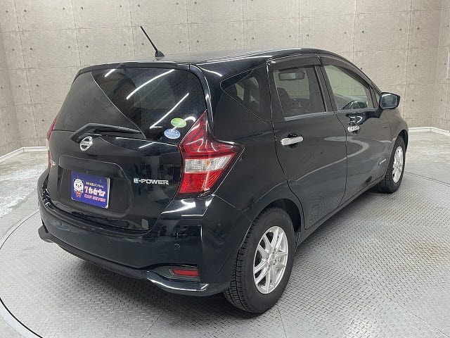 NISSAN NOTE 2017 Image 31