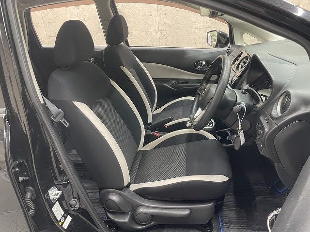 NISSAN NOTE 2017 Image 31