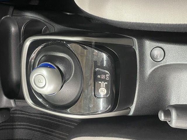 NISSAN NOTE 2017 Image 31