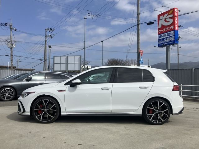 VOLKSWAGEN GOLF GTI 2022 Image 31