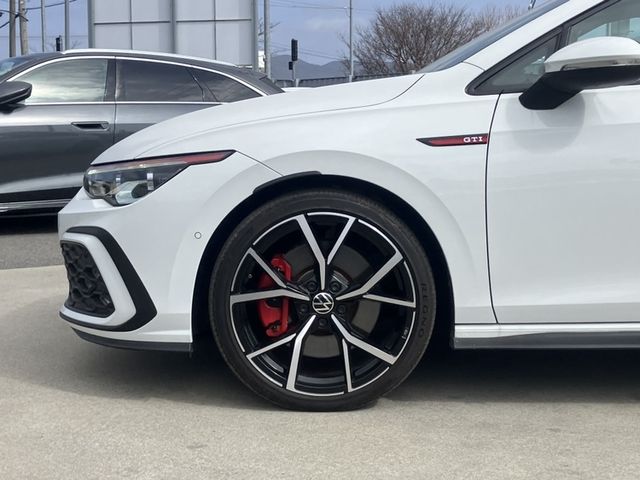 VOLKSWAGEN GOLF GTI 2022 Image 31