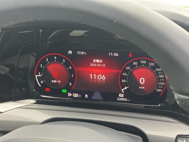 VOLKSWAGEN GOLF GTI 2022 Image 31