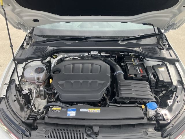 VOLKSWAGEN GOLF GTI 2022 Image 31