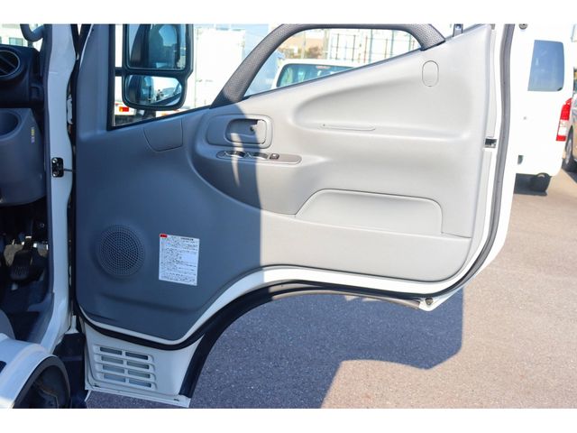 HINO DUTRO 2022 Image 31